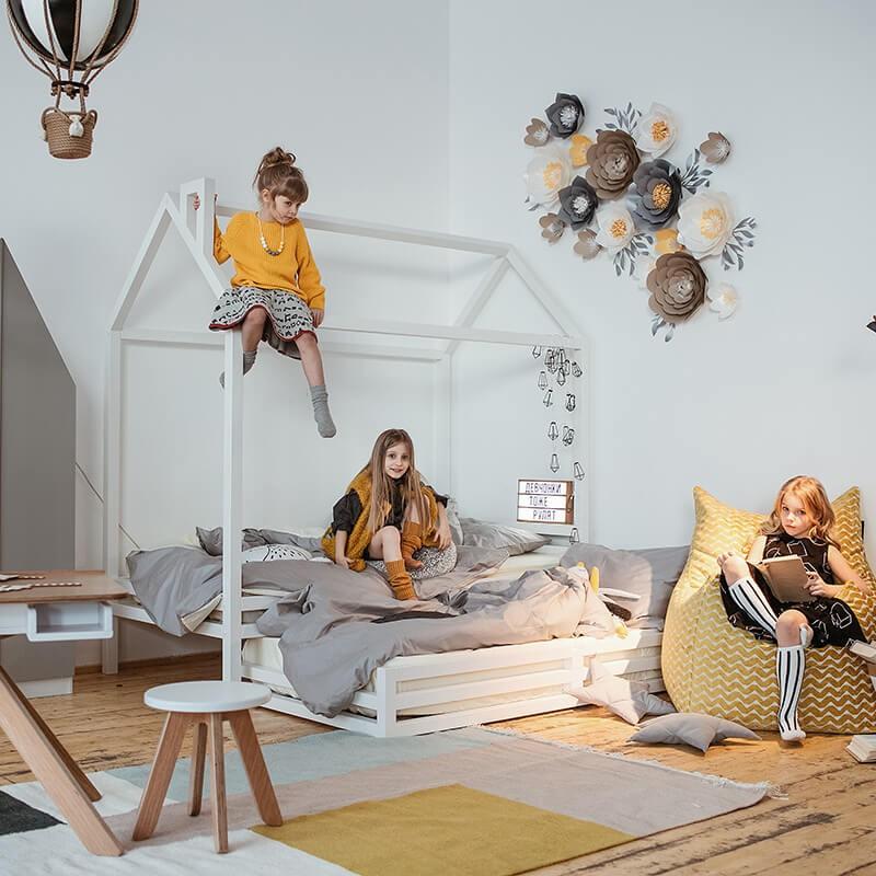 Кровать домик с дополнительным спальным местом