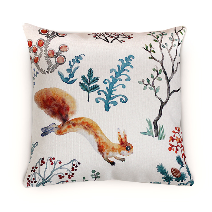 Подушка "Волшебная" с белкой