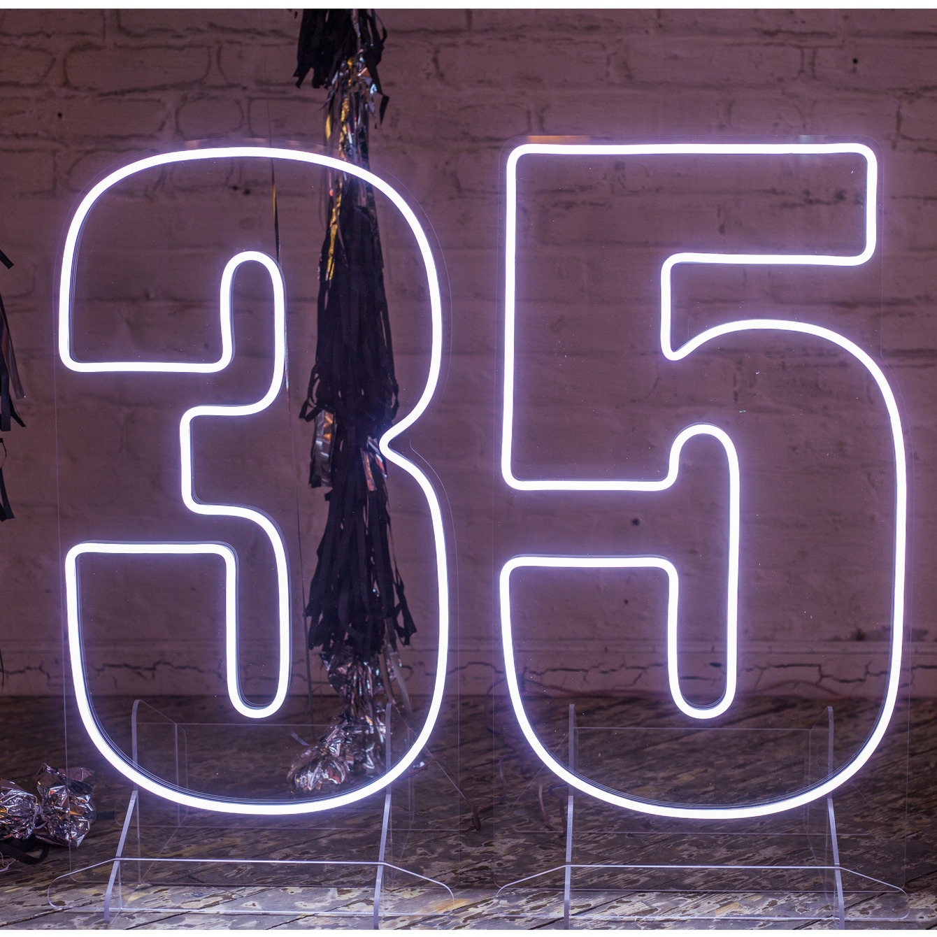 Неон "Цифры"