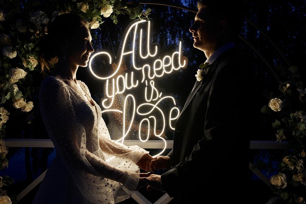 Неон "All you need is love"