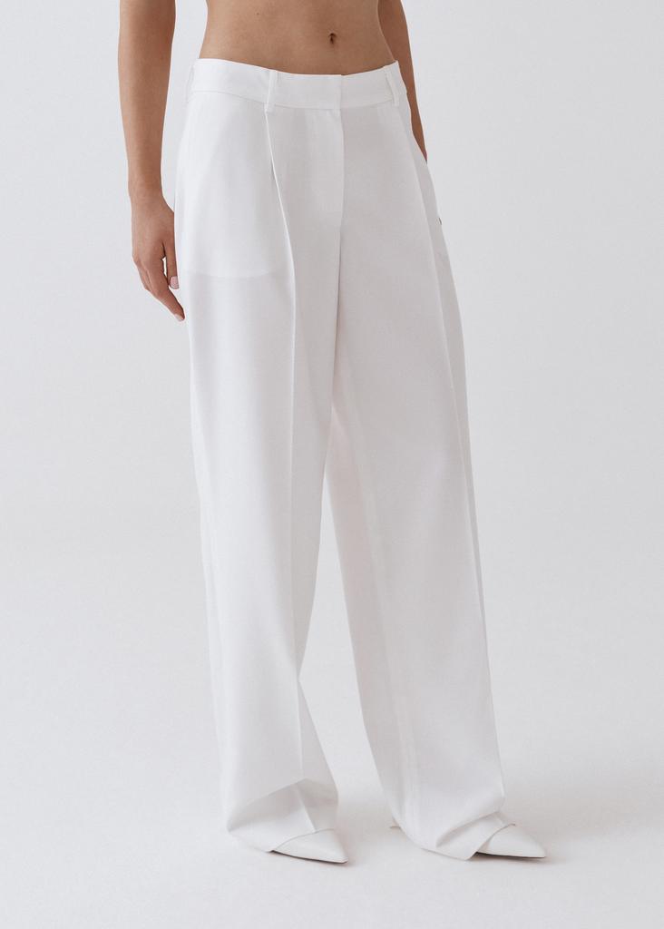 Pleated low waist trousers