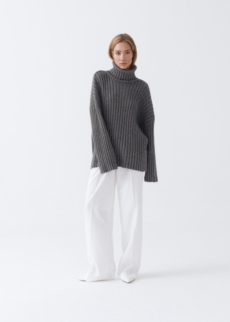 100% premium cashmere oversized turtleneck sweater