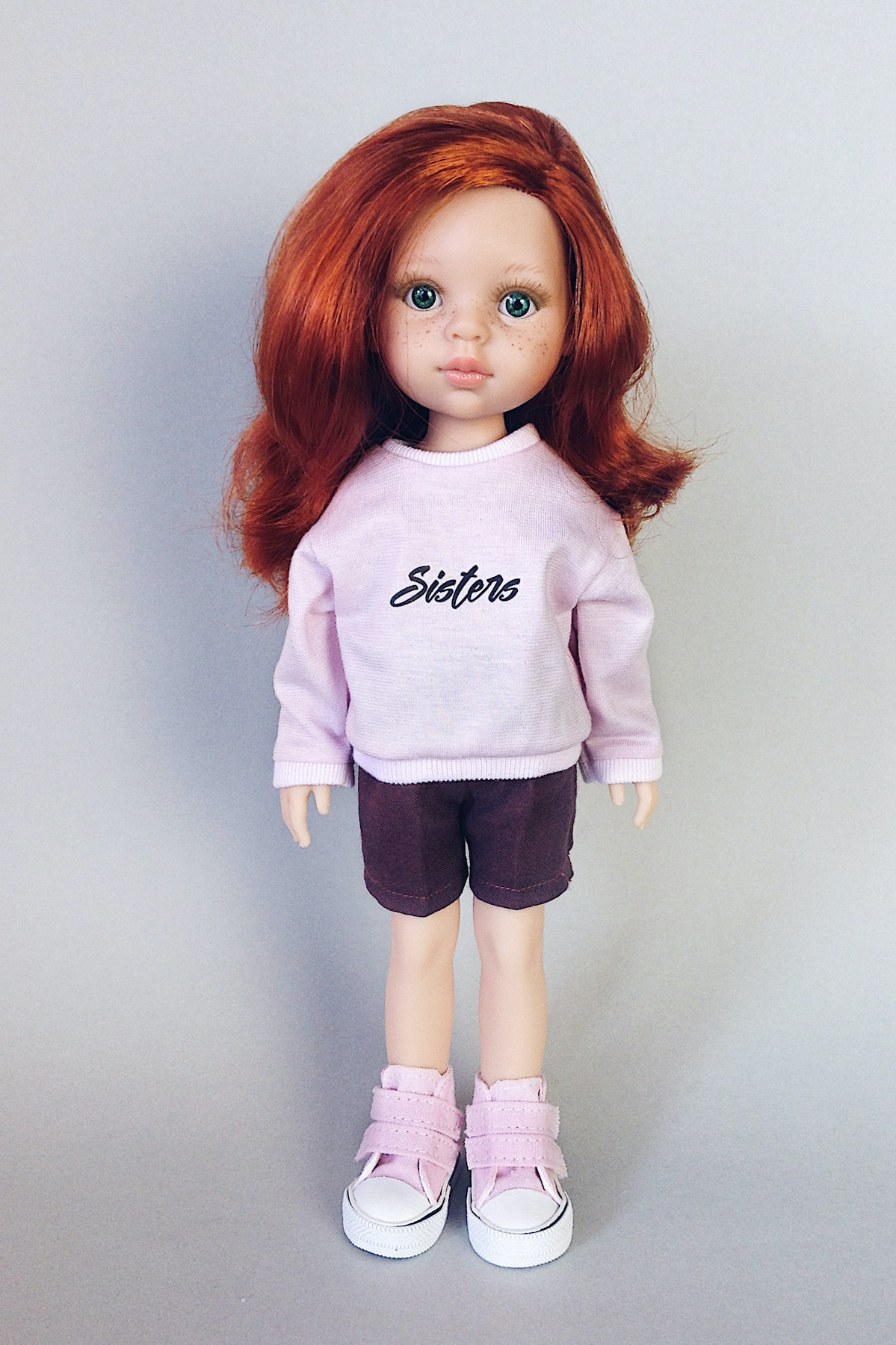 Кукла Кристи Paola Reina 14777 рыжая в фирменном свитшоте