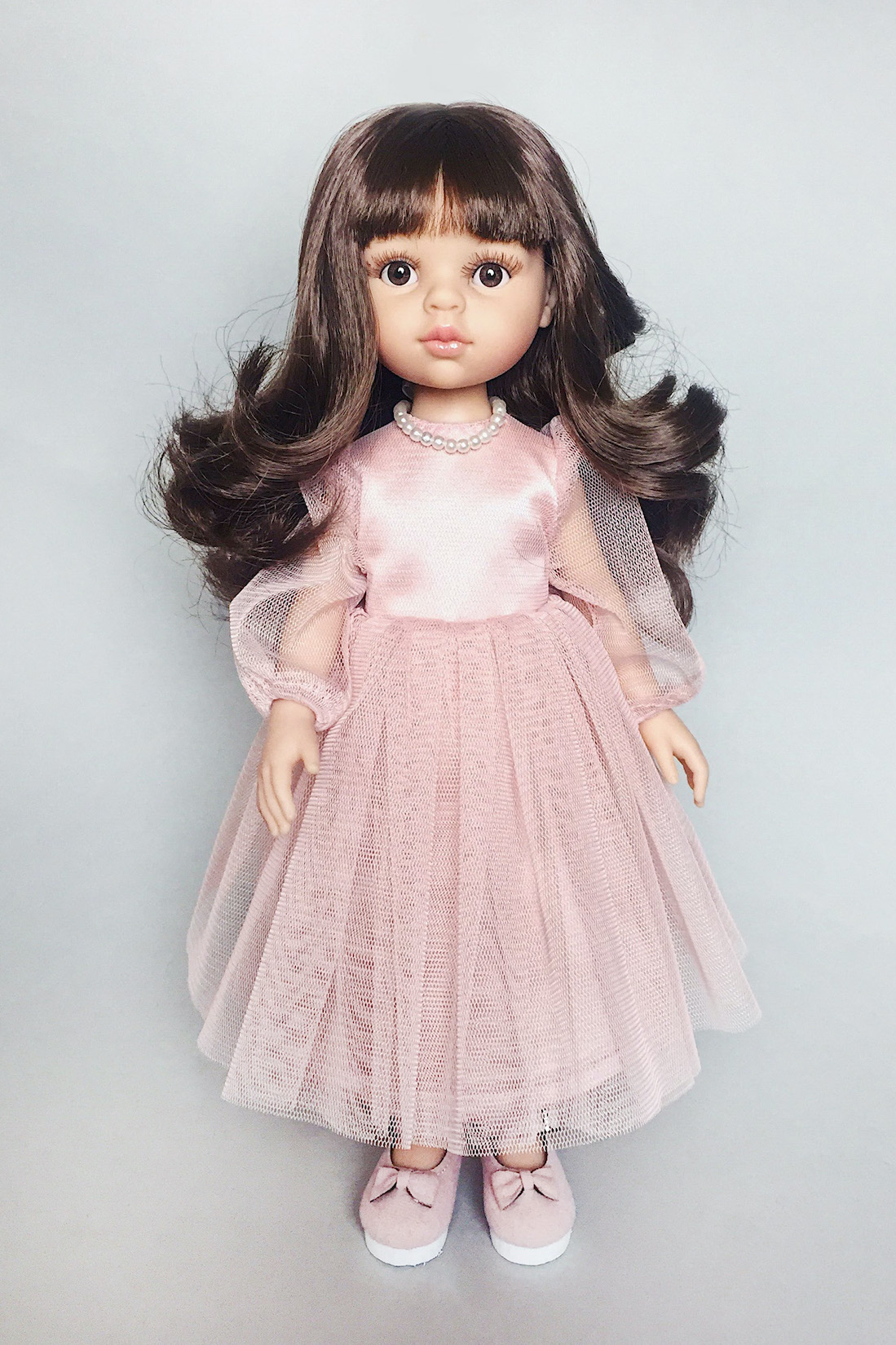 Кукла Кэрол с челкой в розовом платье