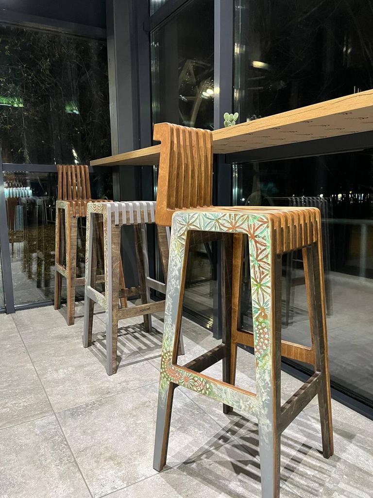 Полубарный табурет Umbrus с авторской росписью