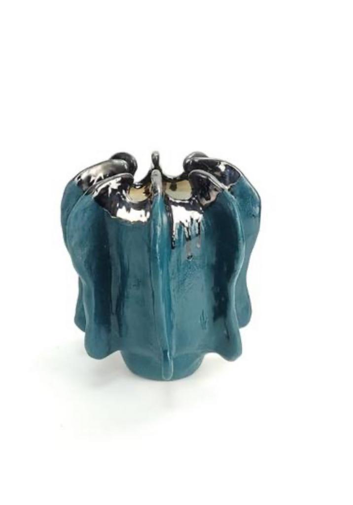 Арт объект " Зеленый бутон"