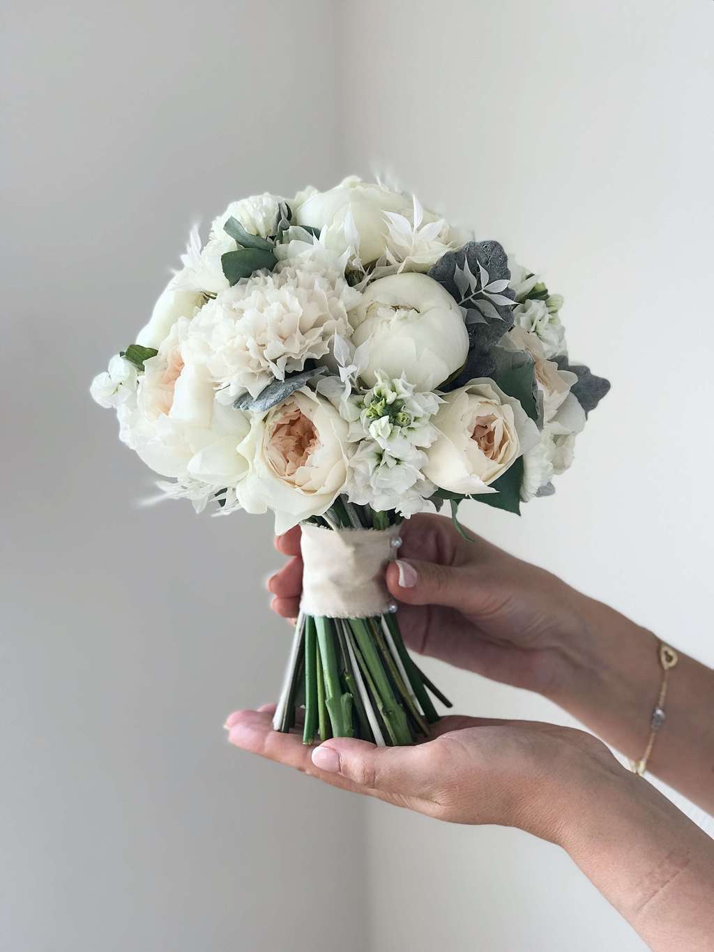 Букет невесты LOV 34