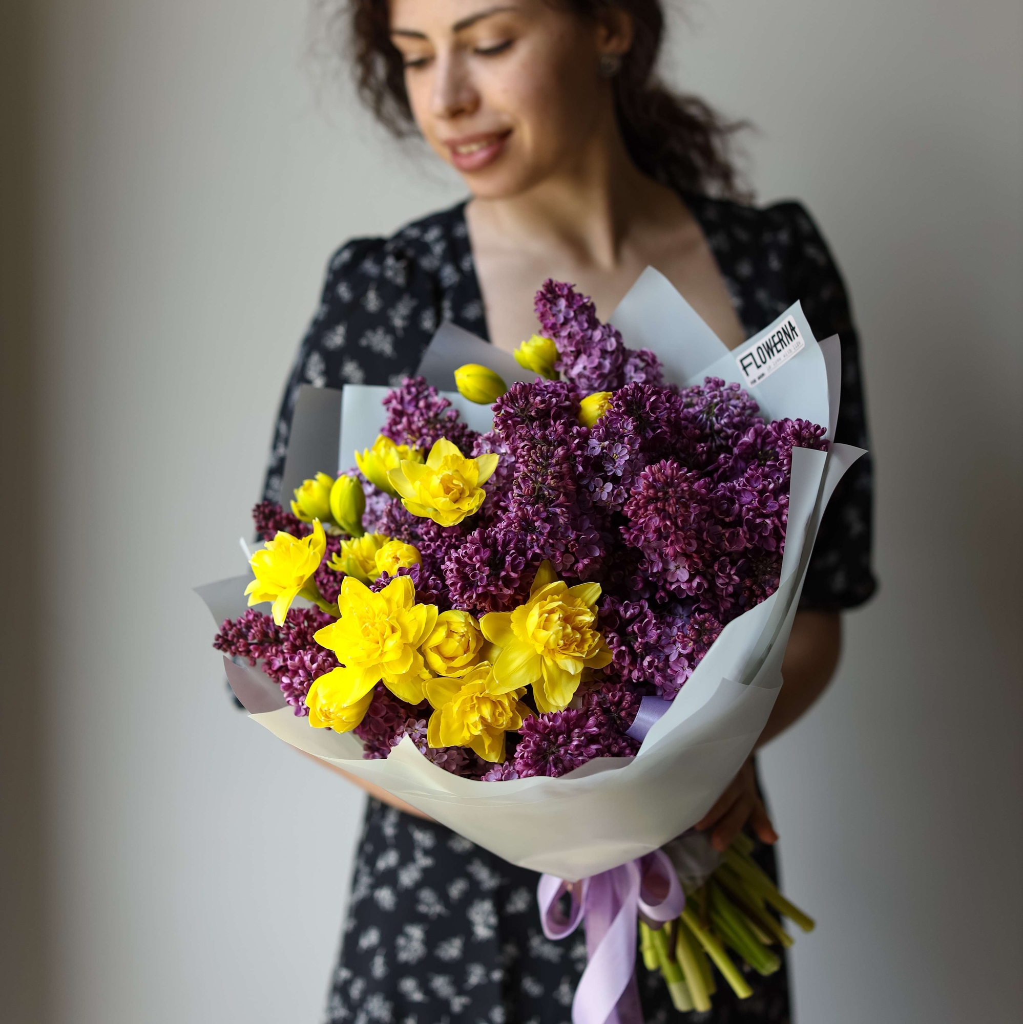 Дуо-букет сирень и нарциссы
