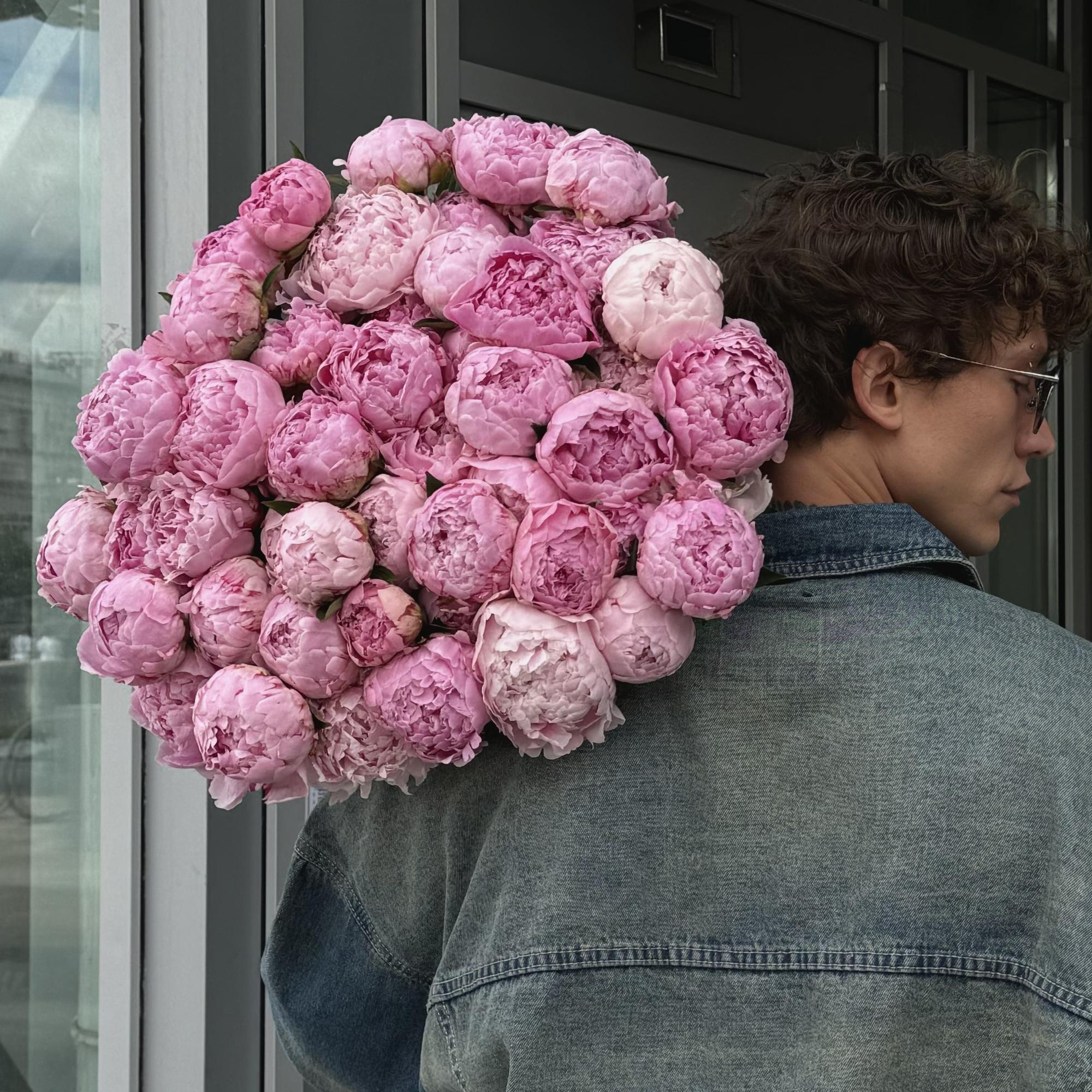 Пионы "Сара Бернар фермерские"