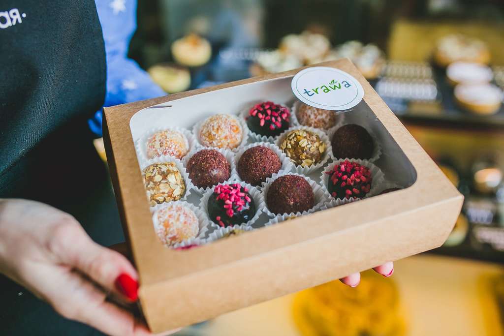 Ассорти raw-конфет (18 штук)