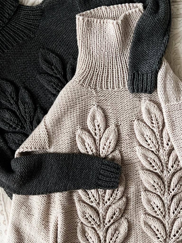 Свитер с листьями, жемчуг/мокрый асфальт