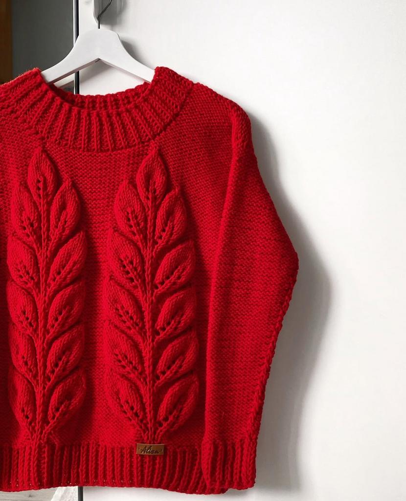 Свитер с листьями, красный