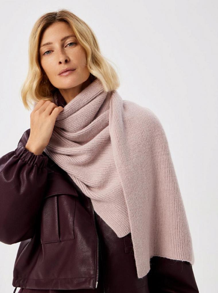 Шарф с ангорой пудра