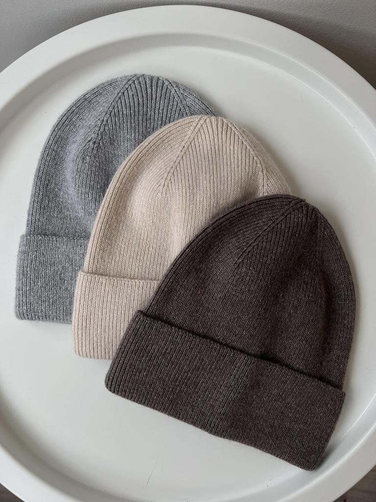 Шапка с ангорой кремовый