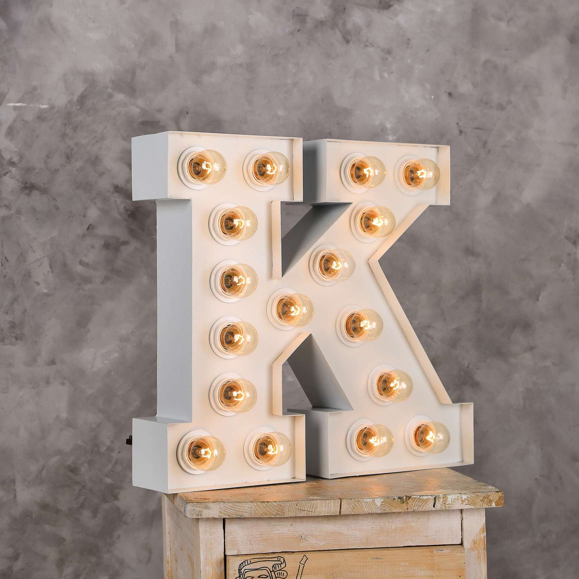 Буква К с лампочками