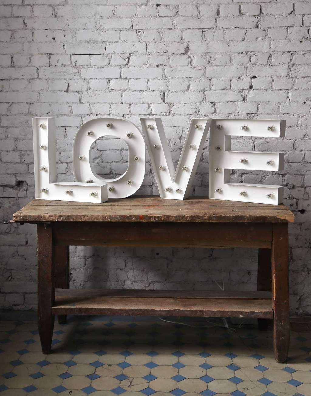 LOVE 50 см