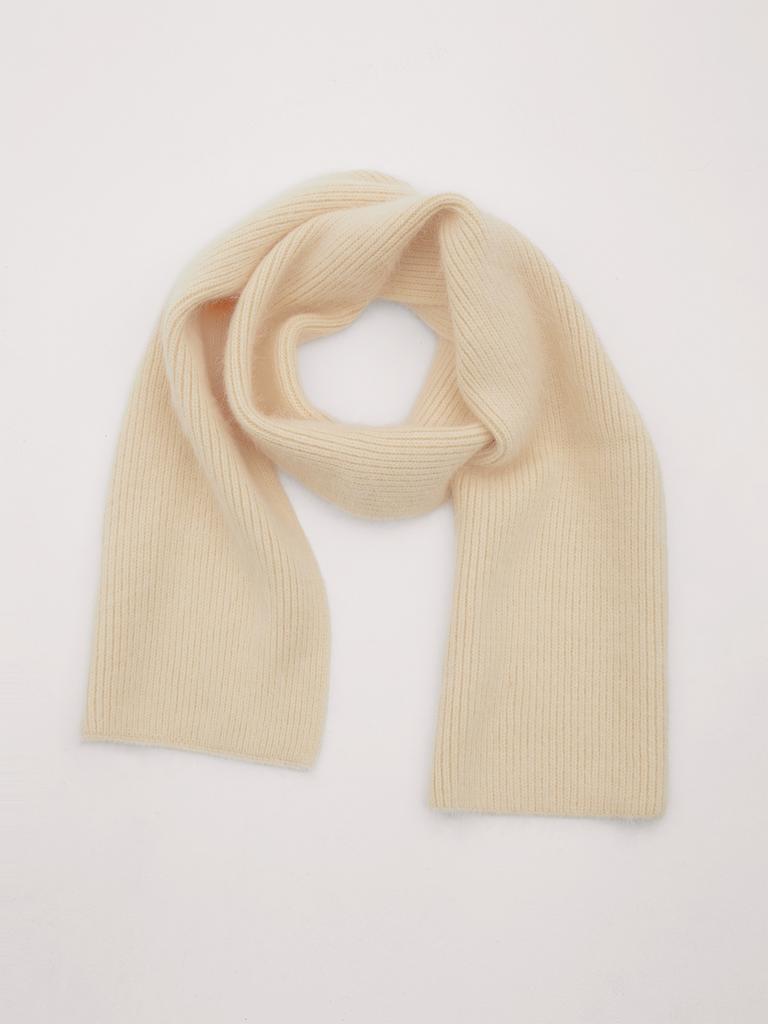 Шарф из ангоры кремового цвета