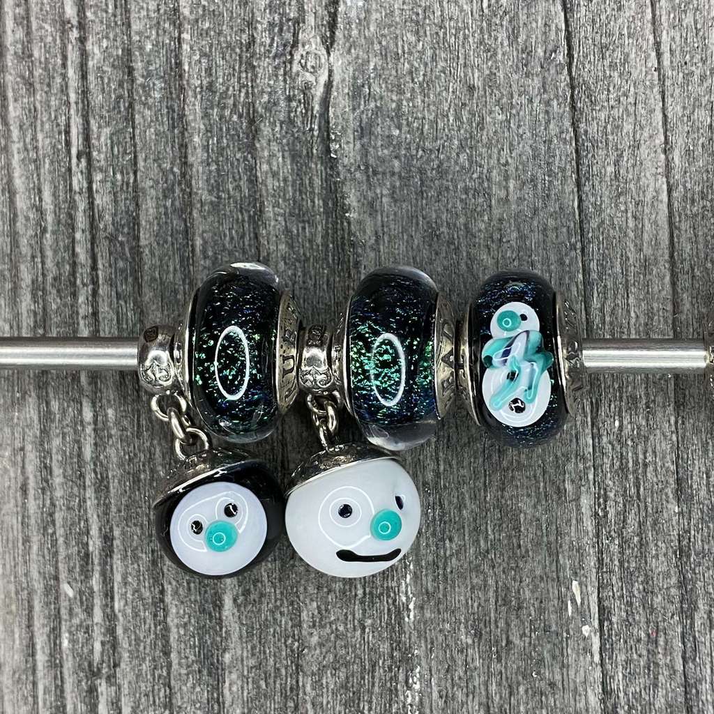 Live Black Friday Row 13