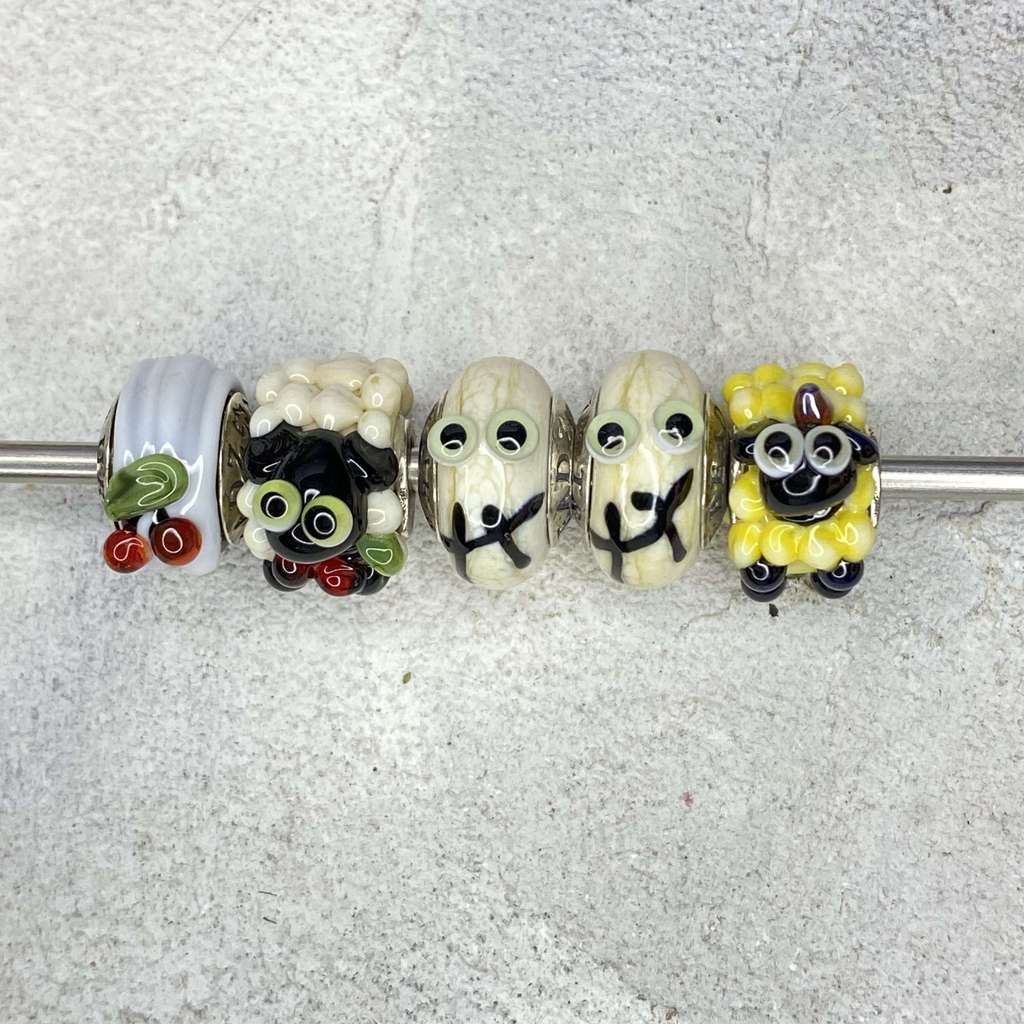 Live December Row 44