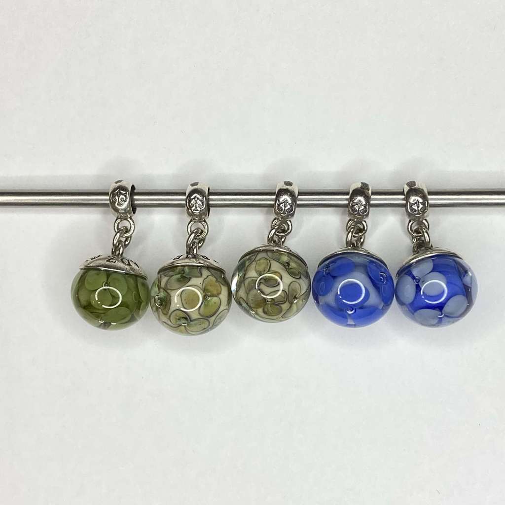 SUNDAY Dangles Row 1