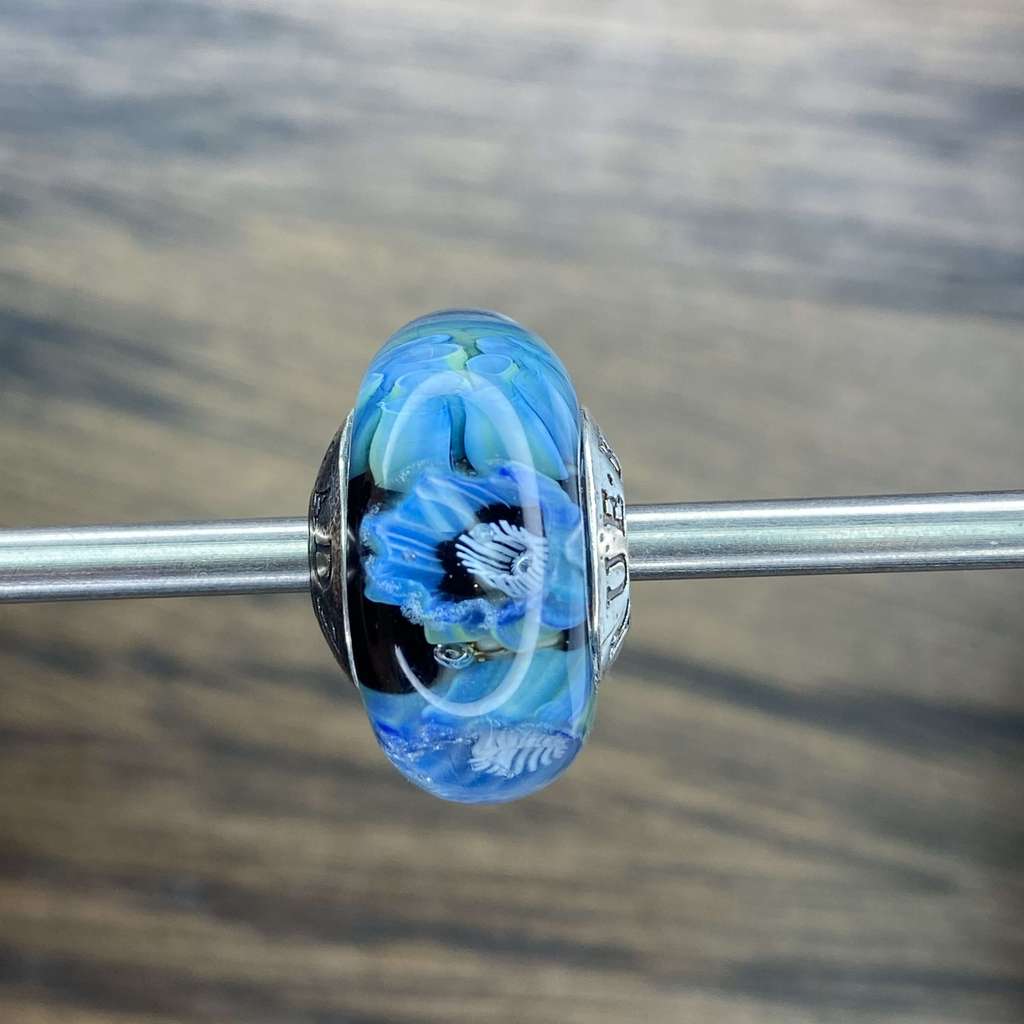 Sun AQUARIUM 17 amazing blue on black