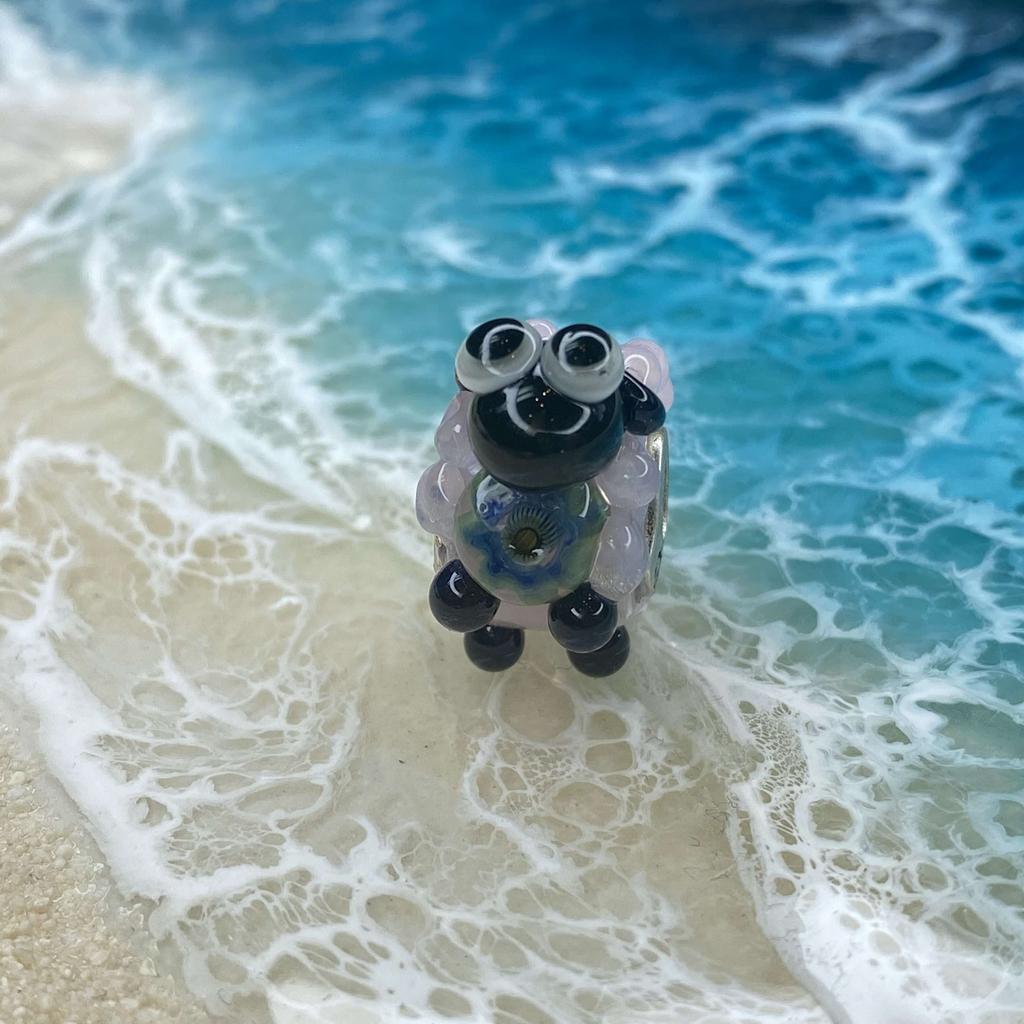 Sheep 14 opal rose blue/green flower