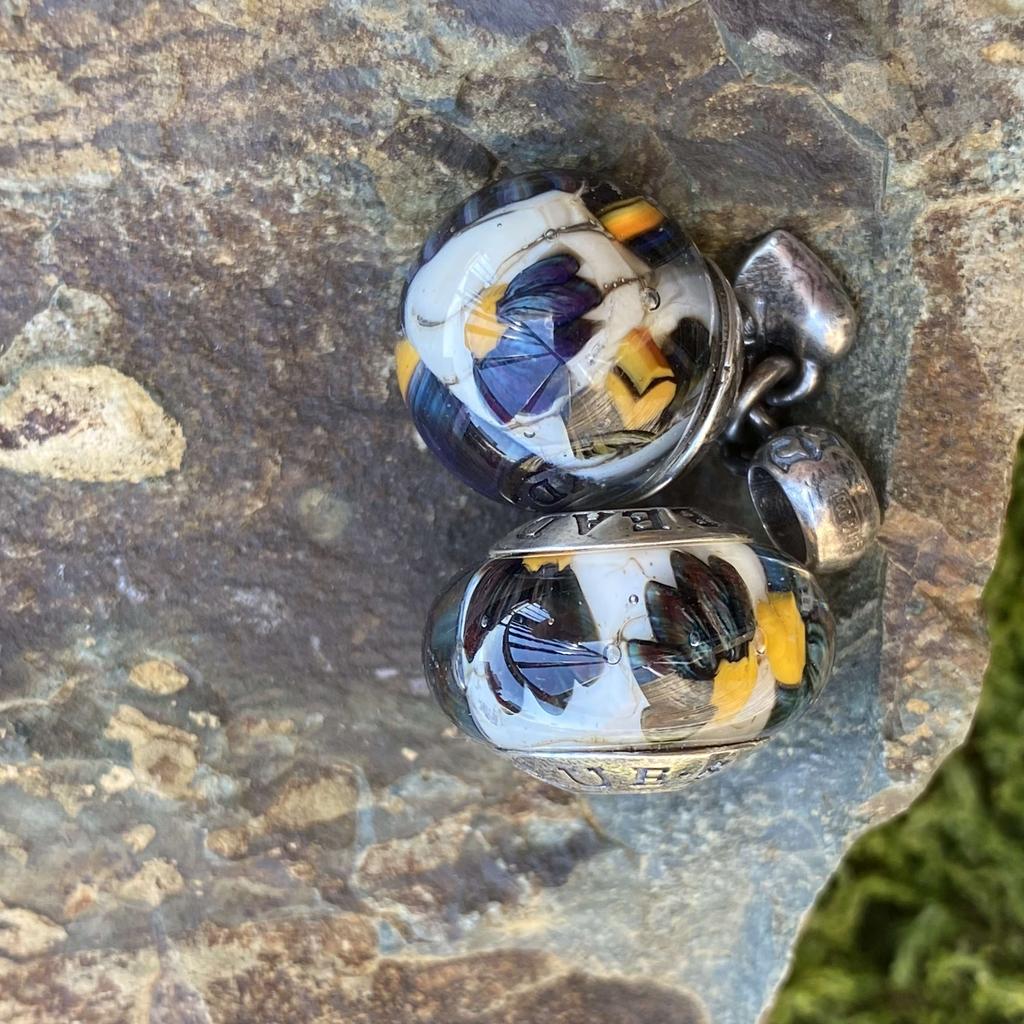 AQUARIUM  SET 17 dark sunflowers on ivory