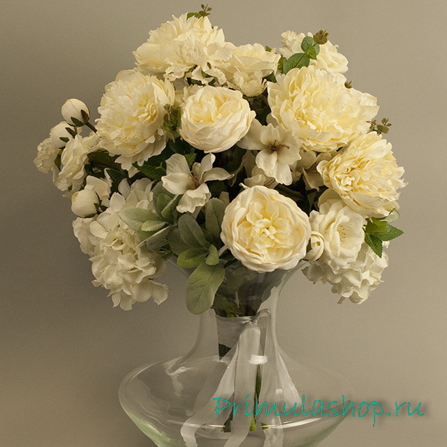 КОМПОЗИЦИЯ ИЗ ИСКУССТВЕННЫХ ЦВЕТОВ НА СТОЛ