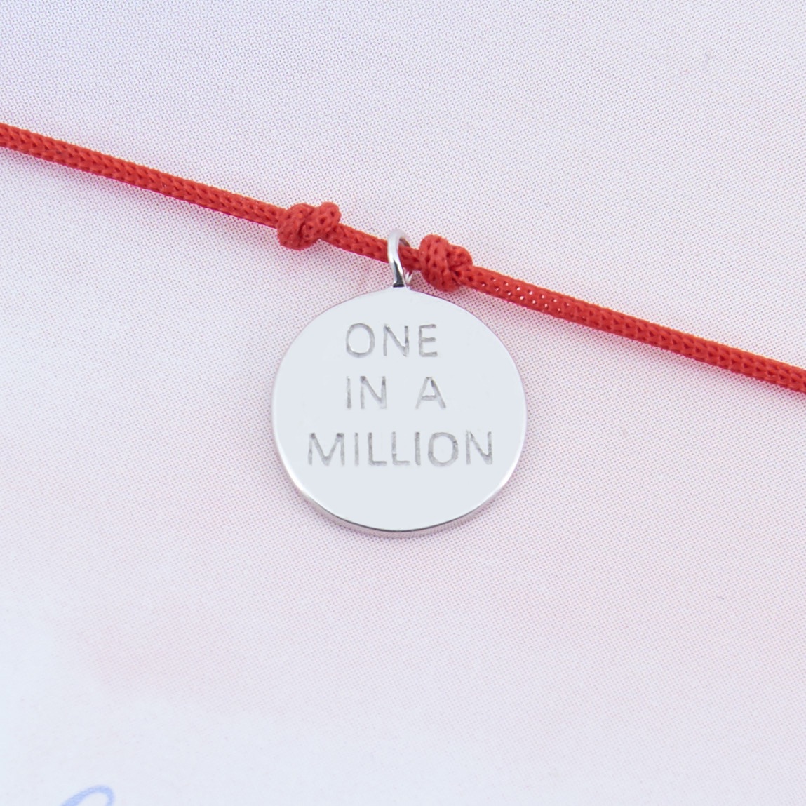 Браслет Медальон на нити "One in a million" (Серебро 925°)