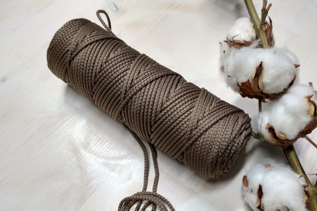 Шнур полиэфирный 3 мм, темно-бежевый