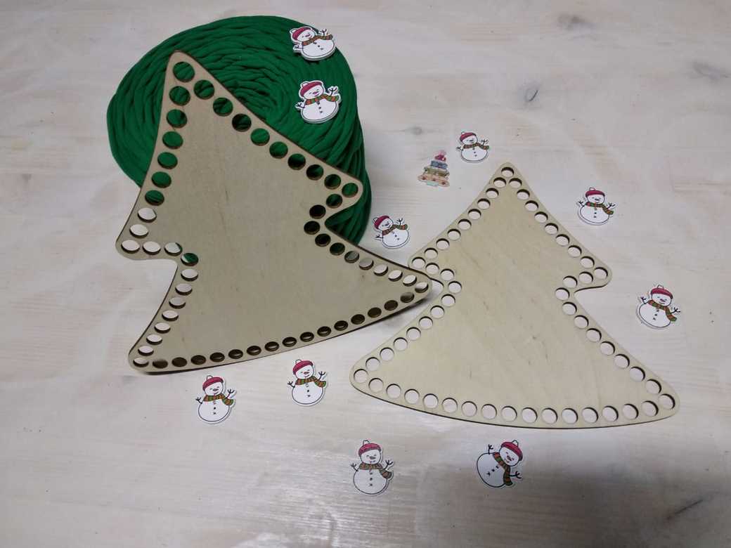 Дно "Елочка" 20 см деревянное