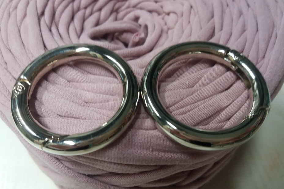 Кольцо-карабин