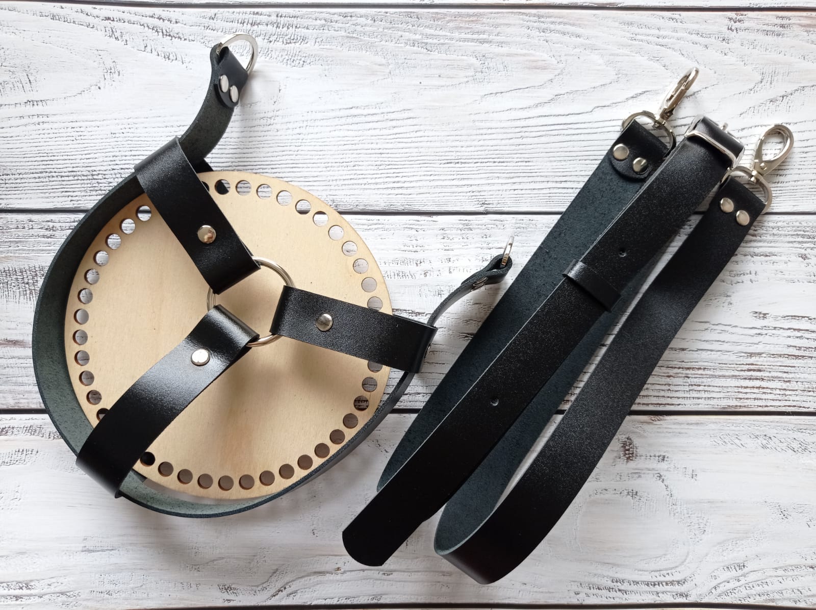 Портупея для круглой сумки диаметром 16-17 см. Черная. Никель