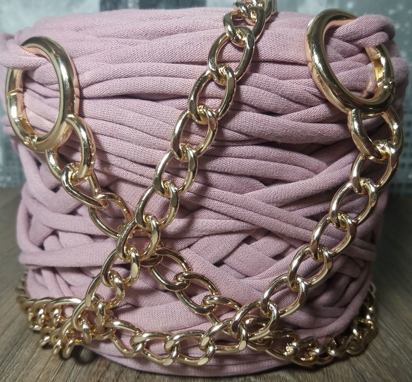 Цепь с двойными кольцами-карабинами 120 см, ширина 10 мм. Золото