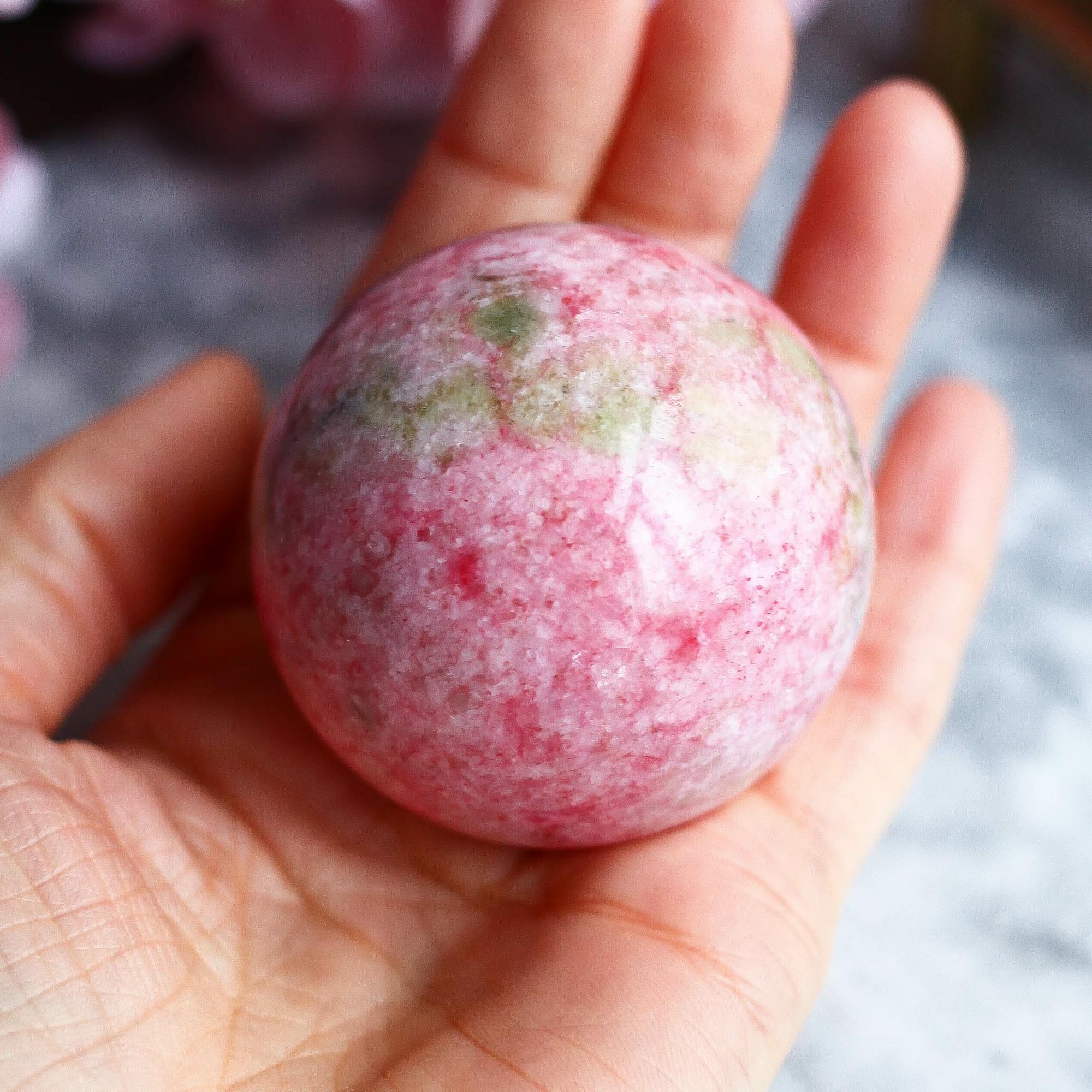 Тулит в форме шара