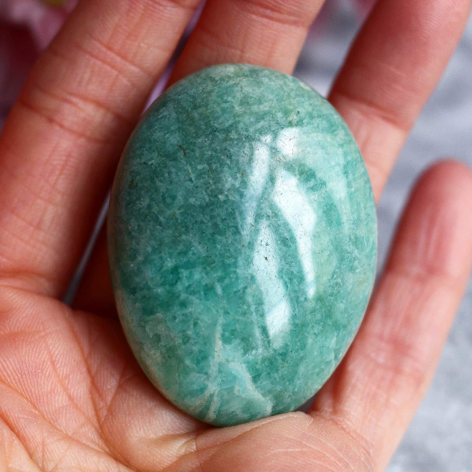 Амазонит в форме гальки