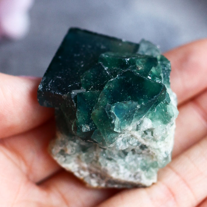 Флюорит кристаллический (сросток кристаллов)