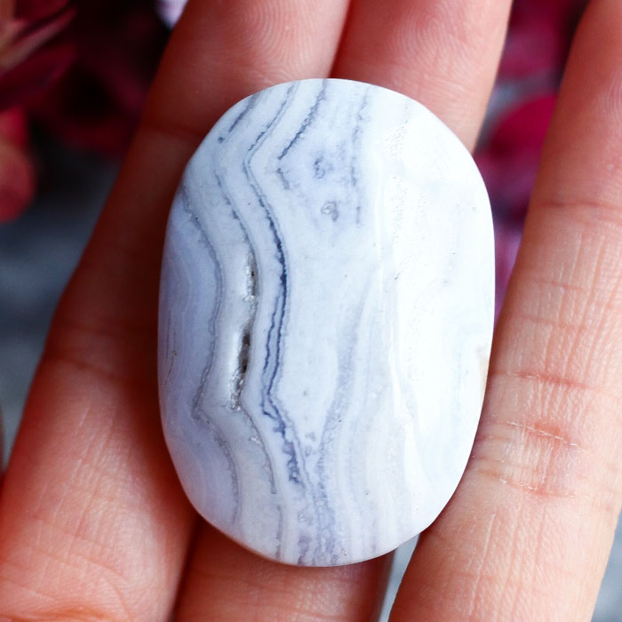 Голубой кружевной агат в форме мини-гальки