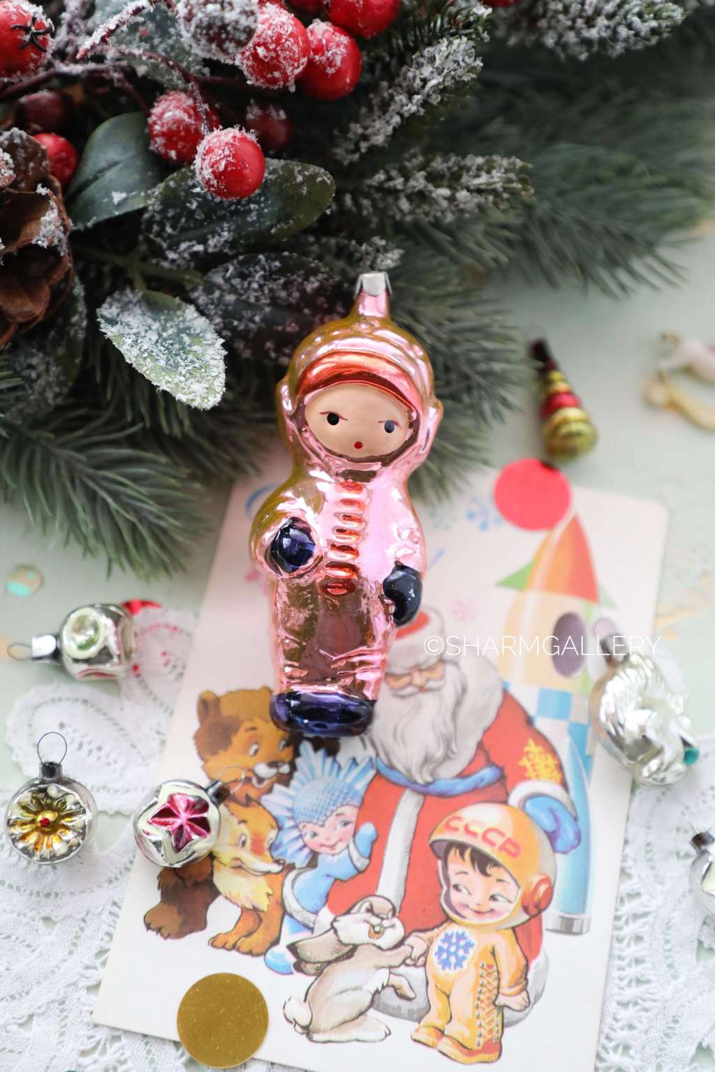 Космонавт. №4. Елочная игрушка, стекло, подвес, роспись СССР.