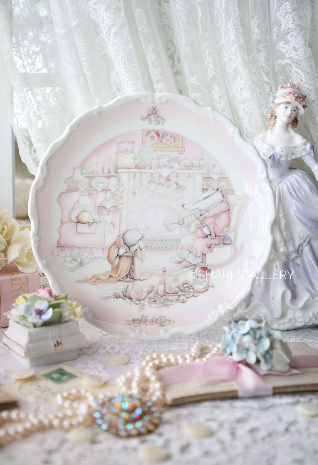 Тарелка по сказке Ветер в ивах, фарфор ROYAL DOULTON Англия 1984г.