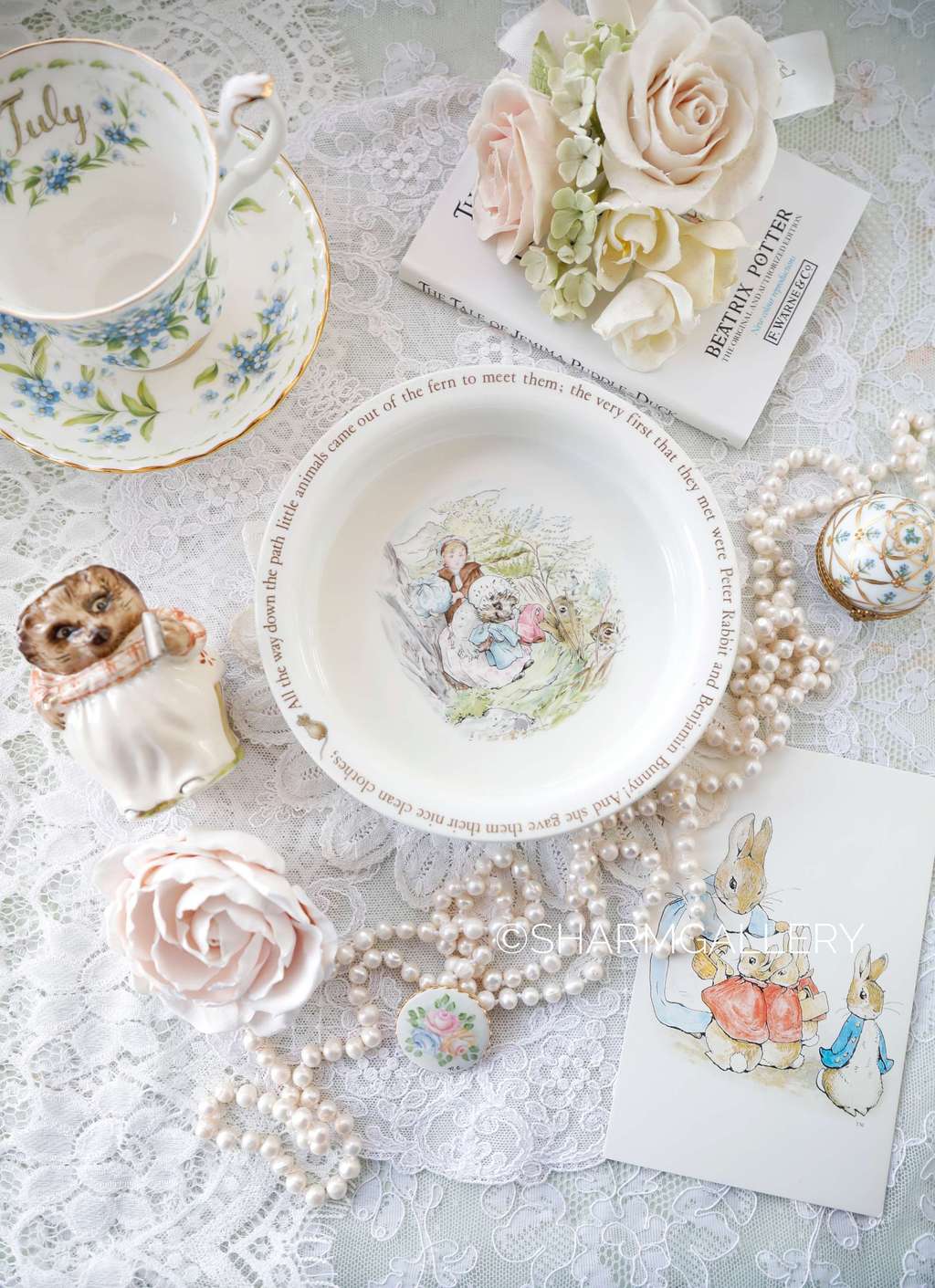 Детская тарелка для каши, мюсли, пюре фарфор Mrs. Tiggy Winkle Wedgwood, Англия.