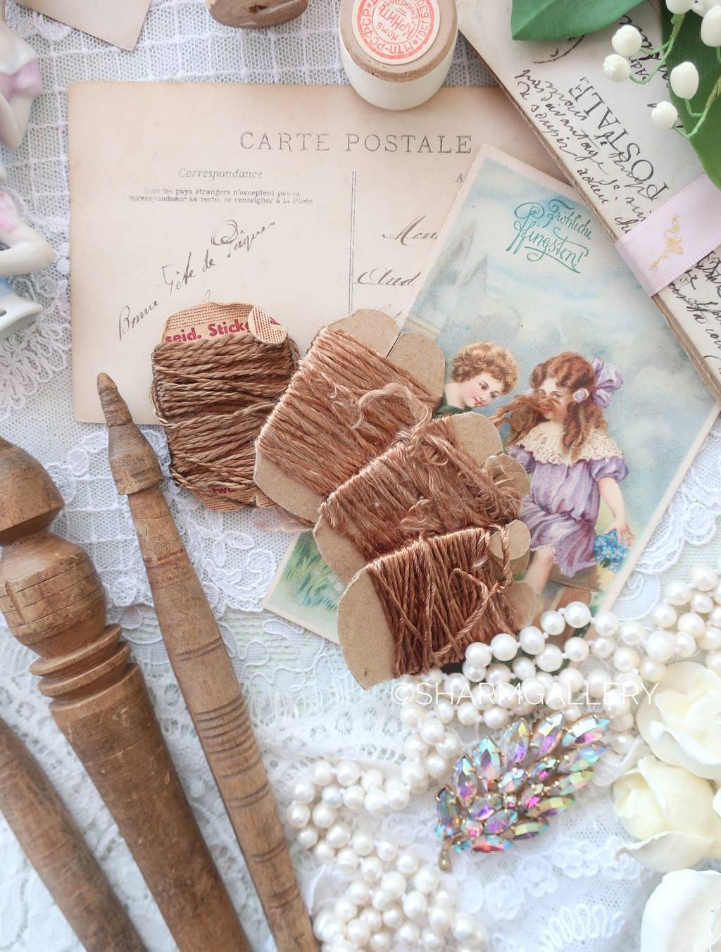 Набор редких толстых «плюшевых» ниток 4шт., бежево-коричневая цветовая гамма ГДР.