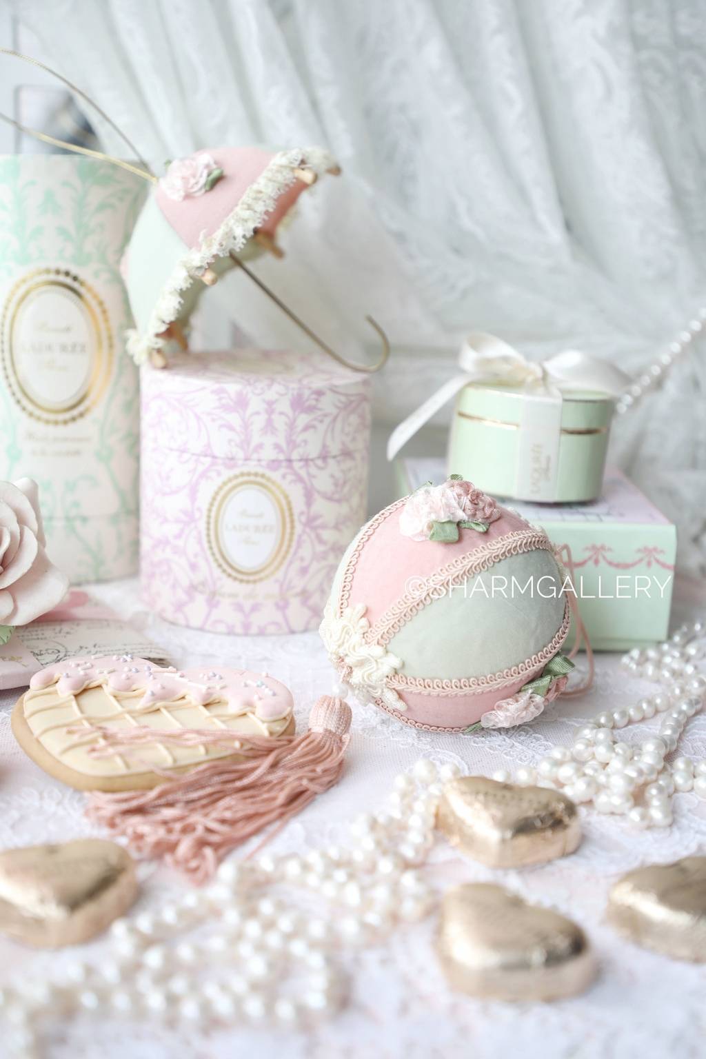 Набор елочных украшений Зонтик и Шар с кистью, ручная работа Франция.