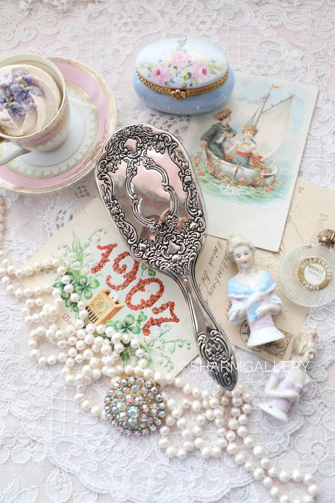 Старинная щетка для волос в стиле ар-нуво, серебрение, Англия.