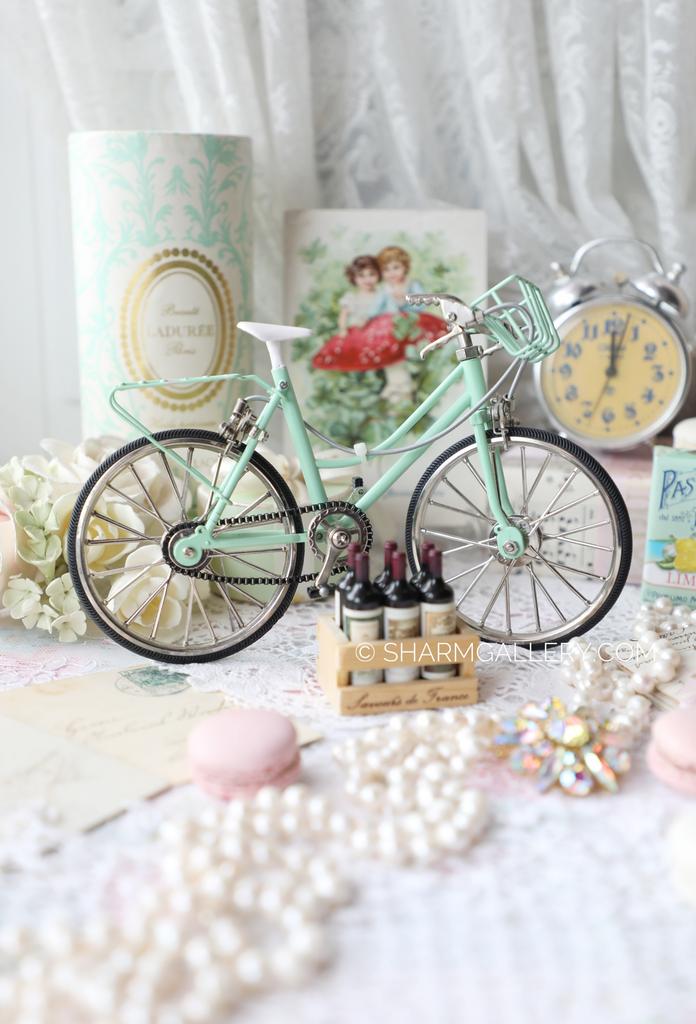 Декоративный Велосипед в ретро стиле с ящиком вина кукольный, металл, эмаль, Франция.