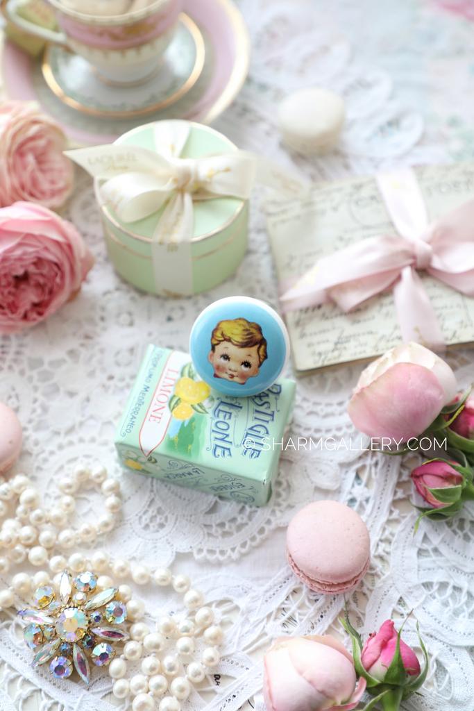 Мебельная ручка «Малыш» керамика. Прованс, Франция.