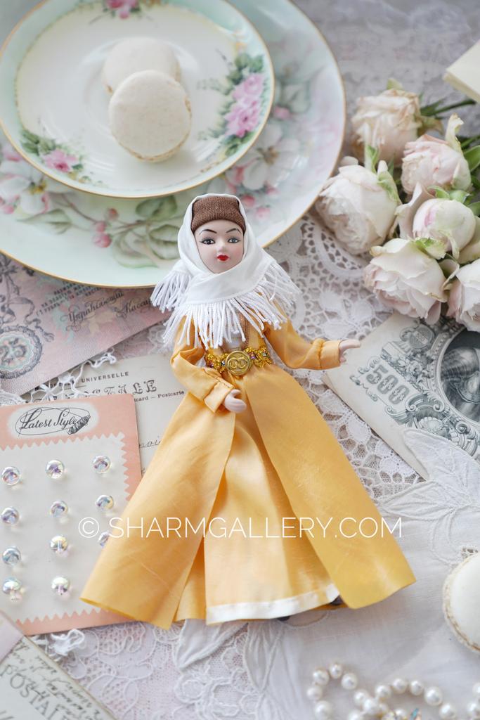 Коллекционная фарфоровая кукла 20см, серия ‘«Дамы эпохи» №8