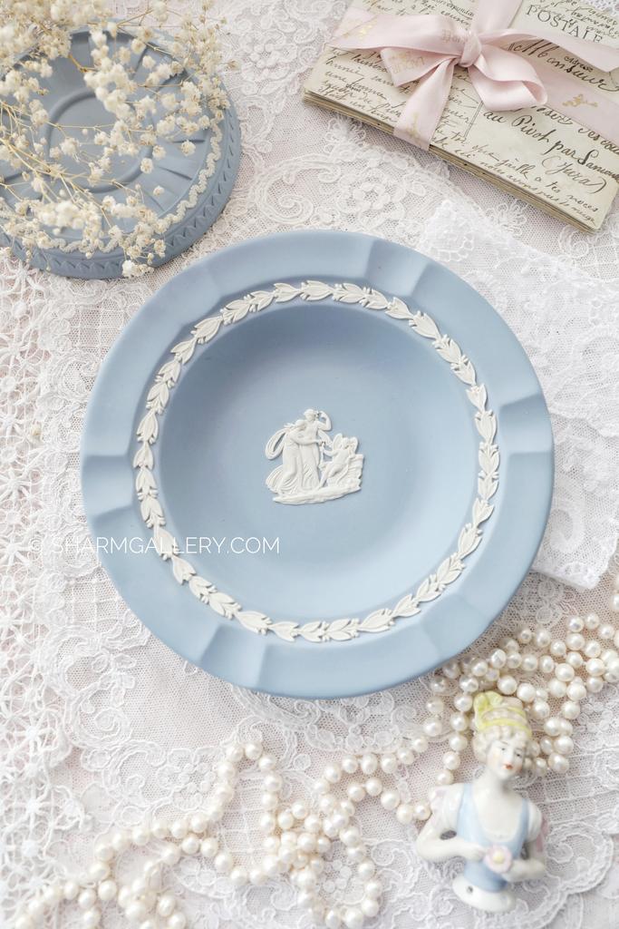 Тарелка 18см,. Бисквитный голубой фарфор Веджвуд/Wedgwood Англия.