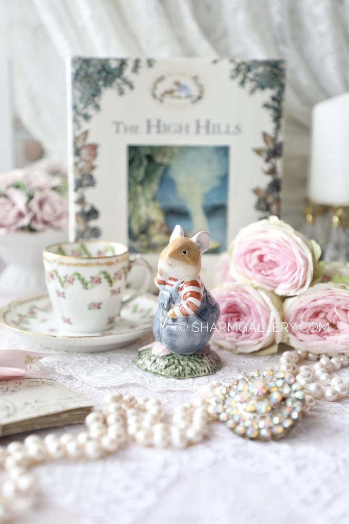 Статуэтка мышонок Wilfred Toadflax Brambly Hedge Ежевичная поляна фарфор Royal Doulton, Англия 1982г.