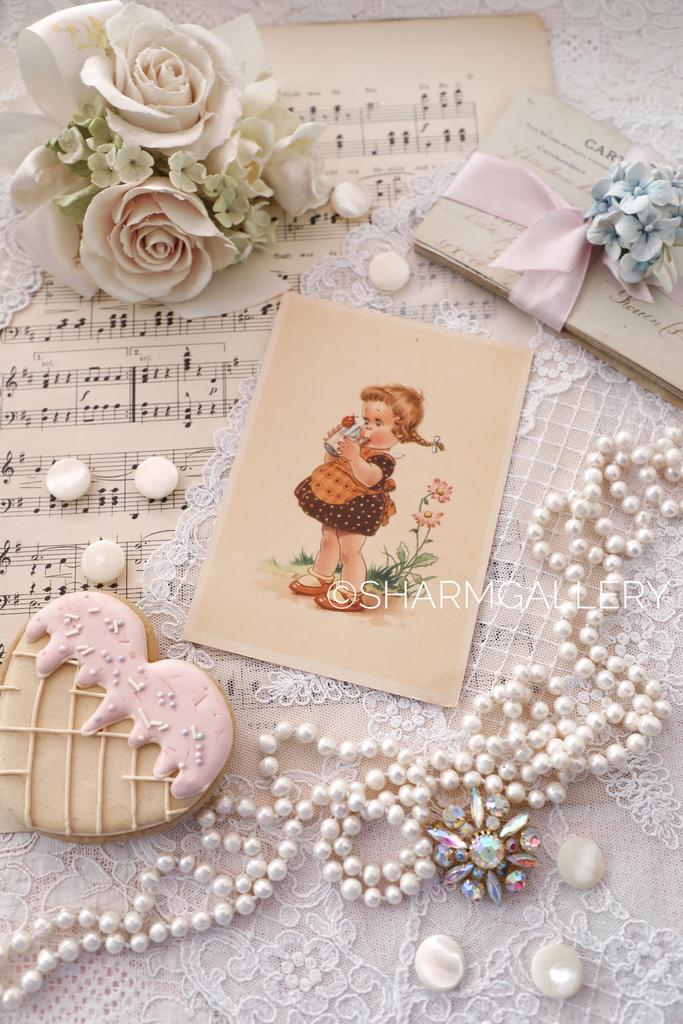 Старинная открытка №249 «Девочка и божья коровка» серия Дети, чистая. Германия